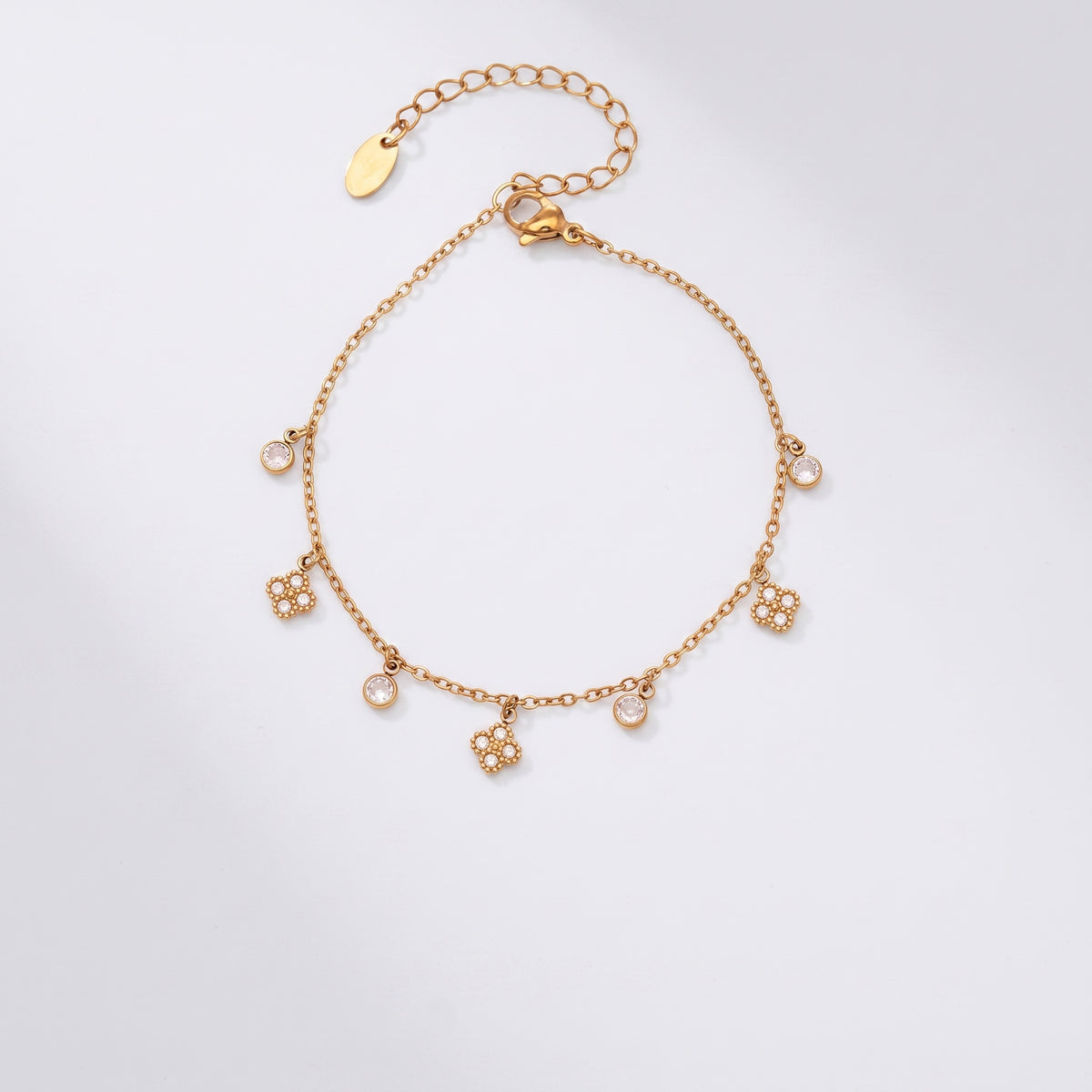 Sienna Multi-Charm Gold Clover Bracelet - Joie d’Or