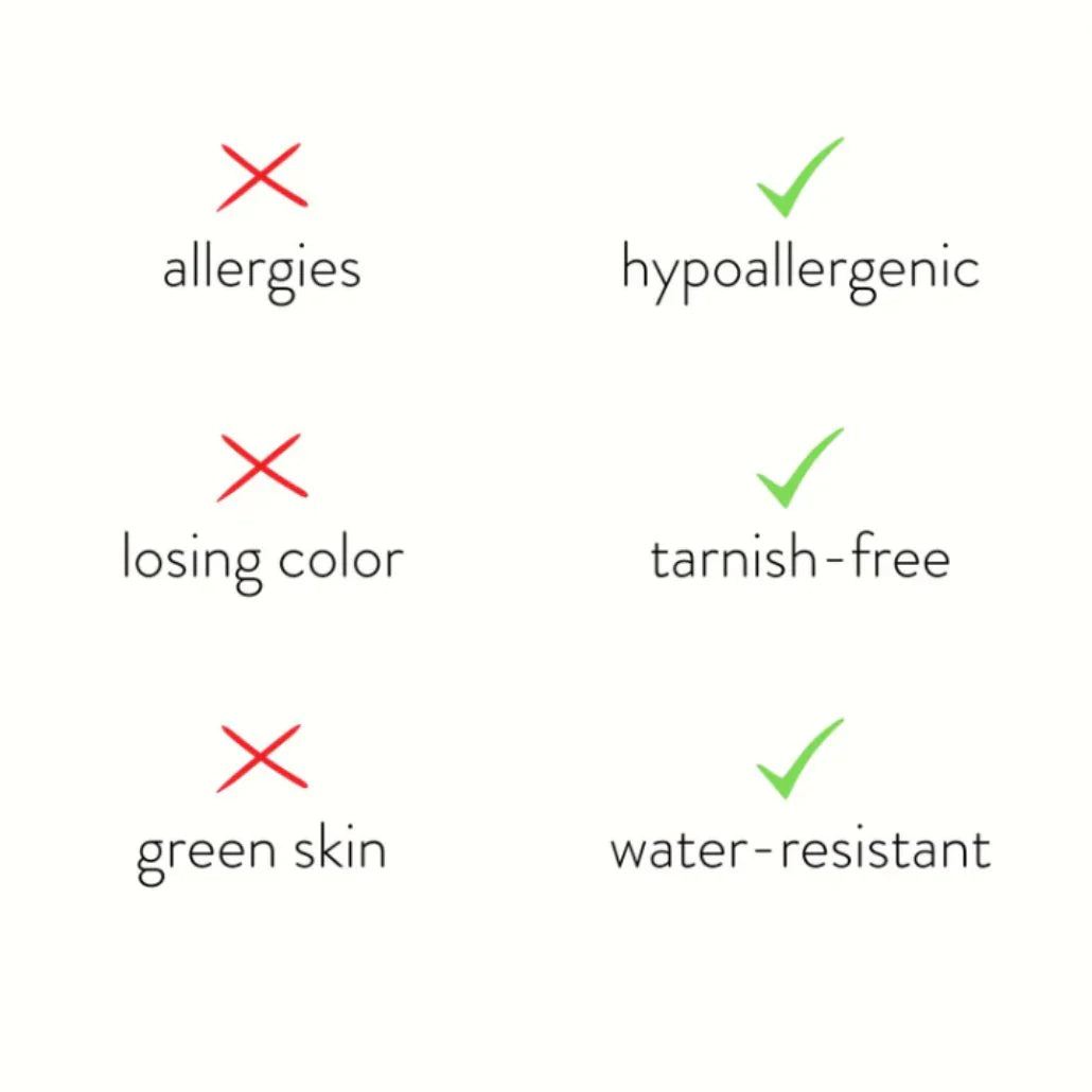 Emma Wave Gold Bangle