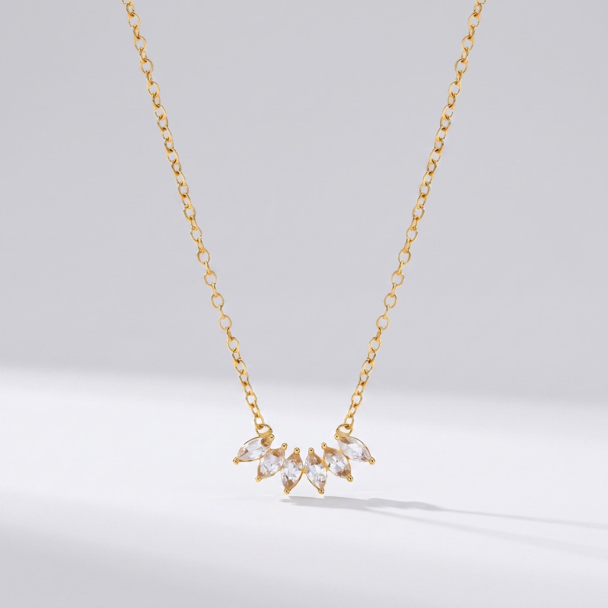 Élodie Crystal Leaf Gold Necklace - Joie d’Or