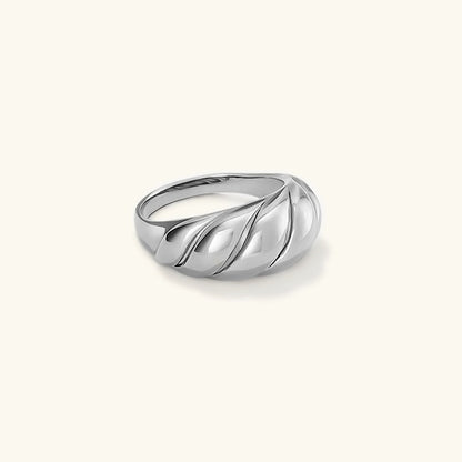 Lorelei Gold Croissant Ring - Joie d’Or