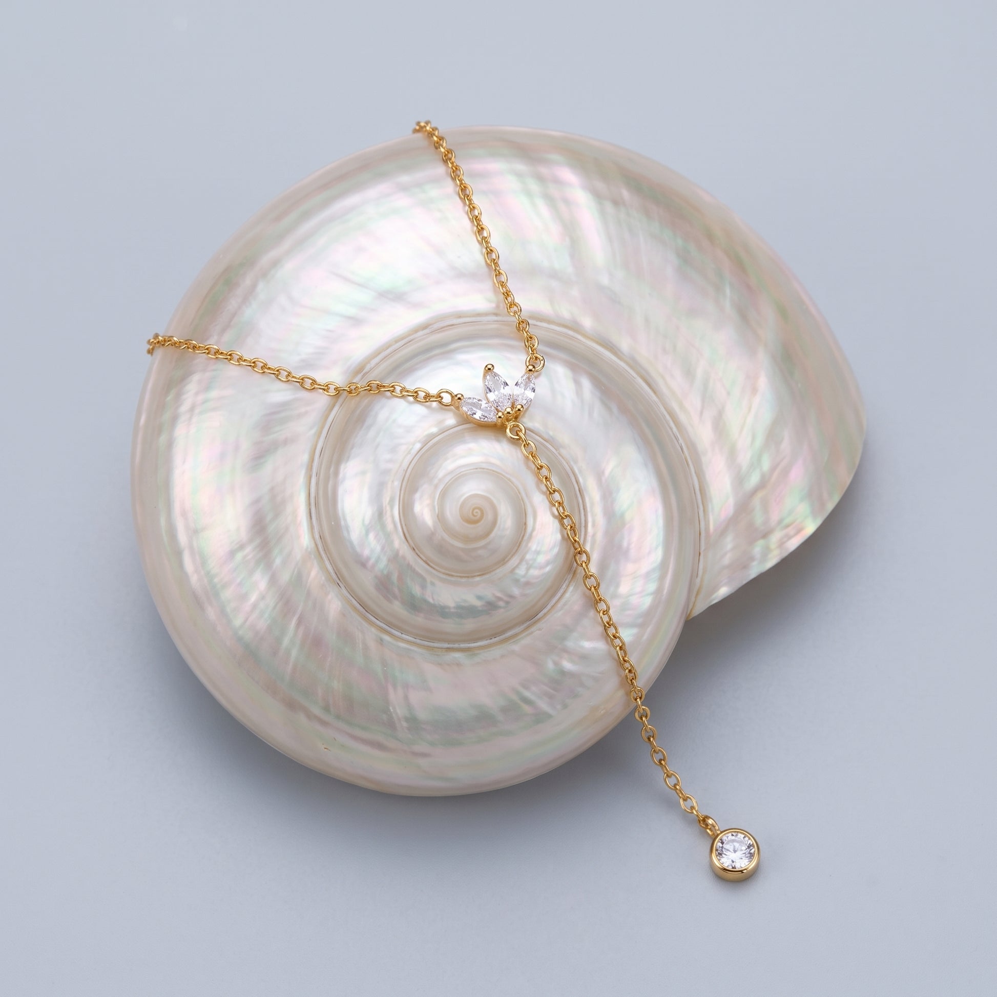 Elise Elegant Lotus Drop Gold Lariat - Joie d’Or