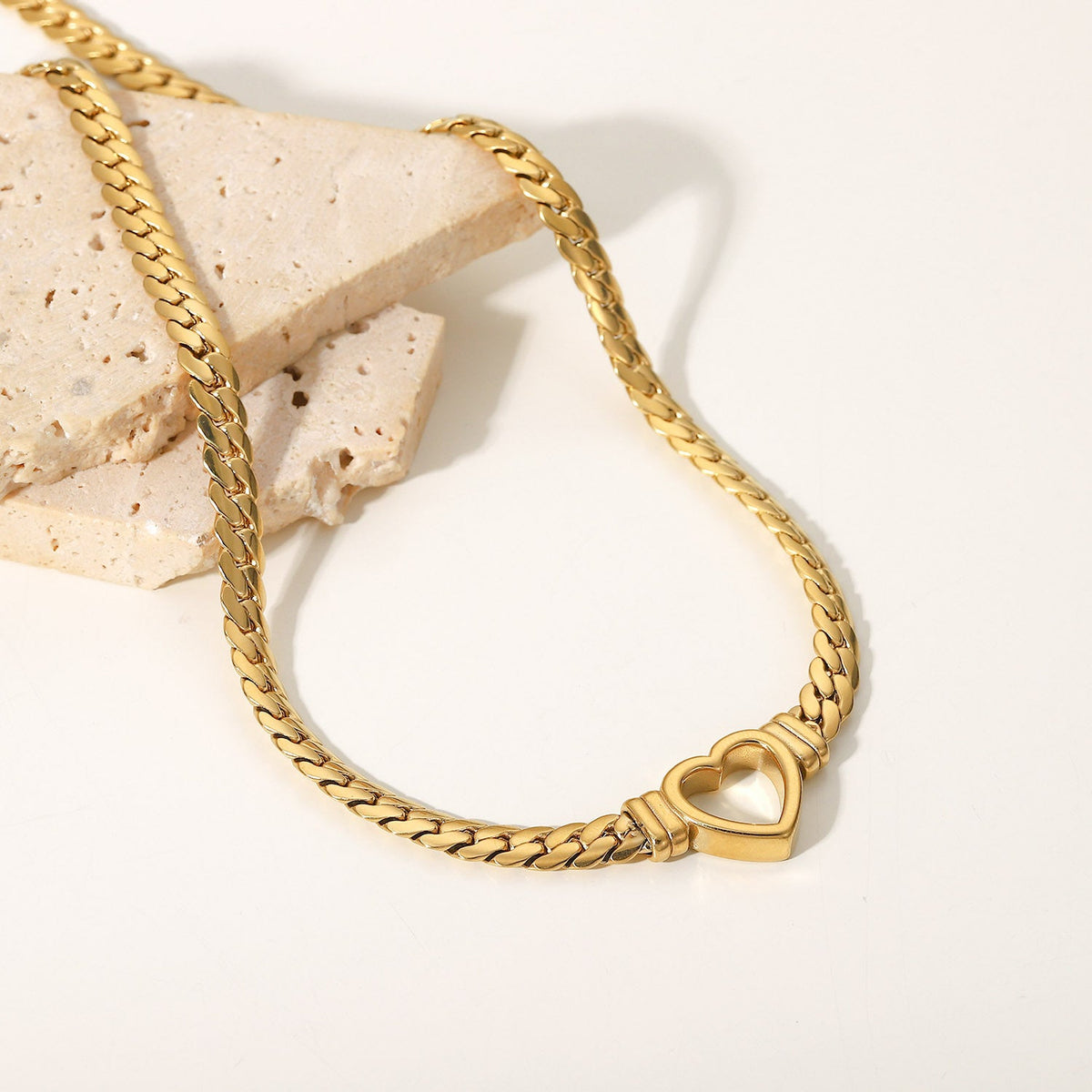 Vali Heart Choker - Joie d’Or