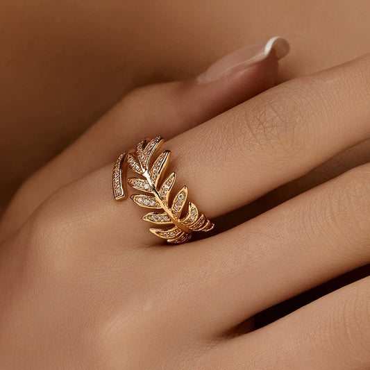 Chloe Leaf Ring