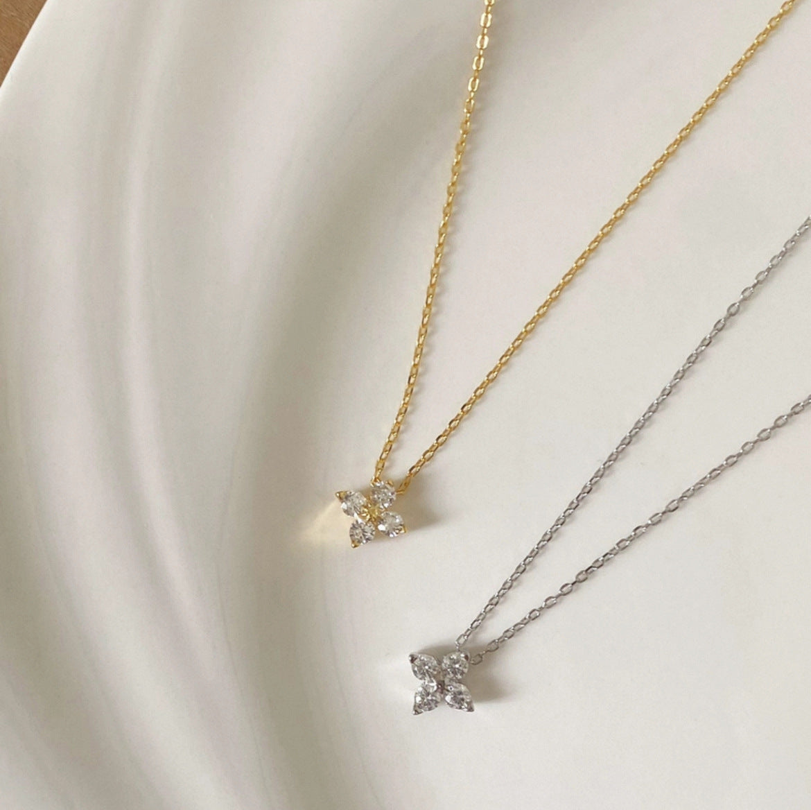 Mia Crystal Pedant Necklace