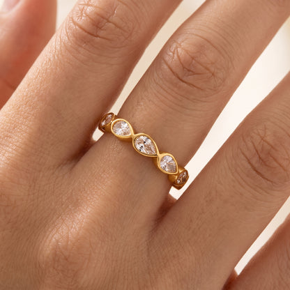 Élodie Pear Eternity Gold Ring