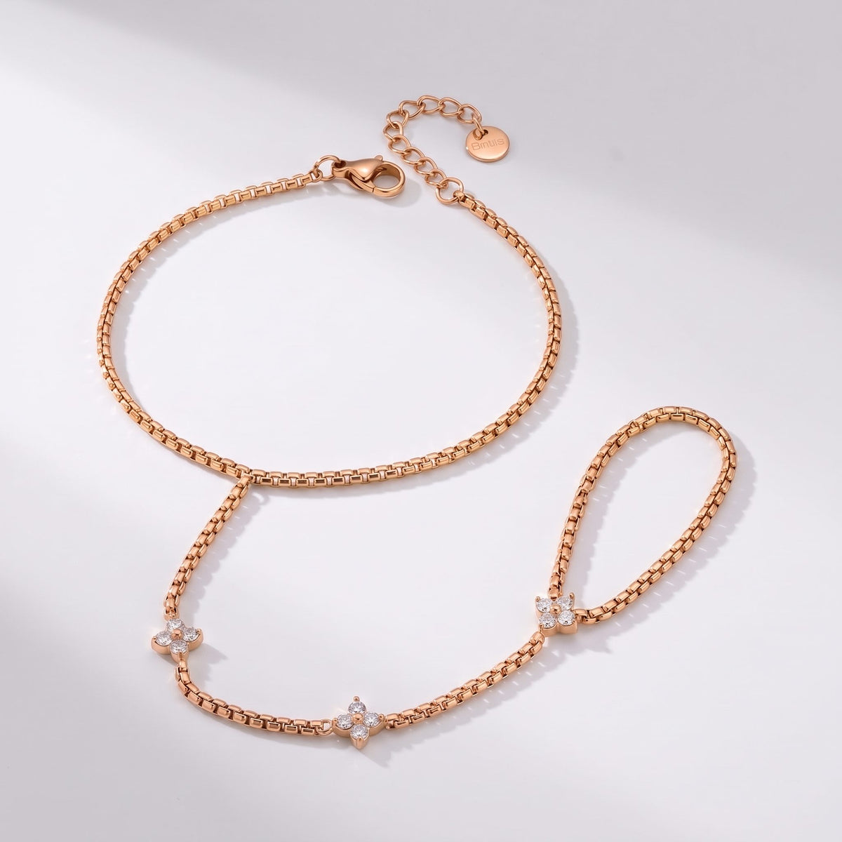 Apolline Hand Chain Gold Bracelet - Joie d’Or