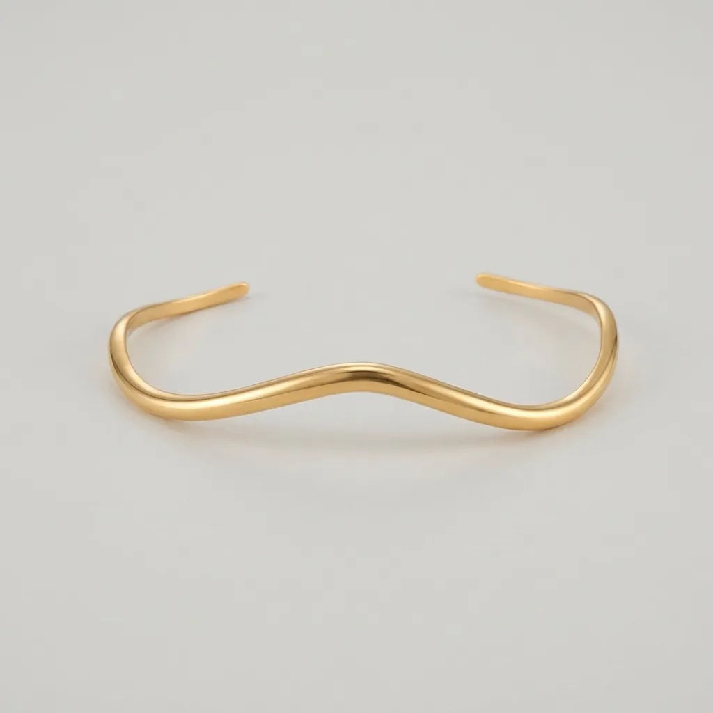 Lucinda Gold Bangle - Joie d’Or
