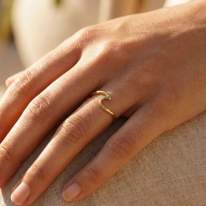 Wave Gold Ring - Joie d’Or