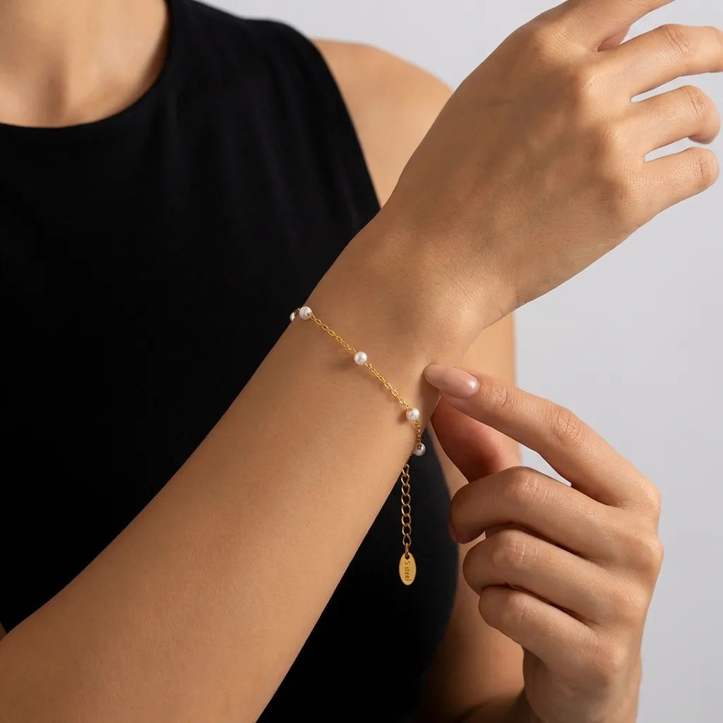 Élise Dainty Pearl Bracelet - Joie d’Or