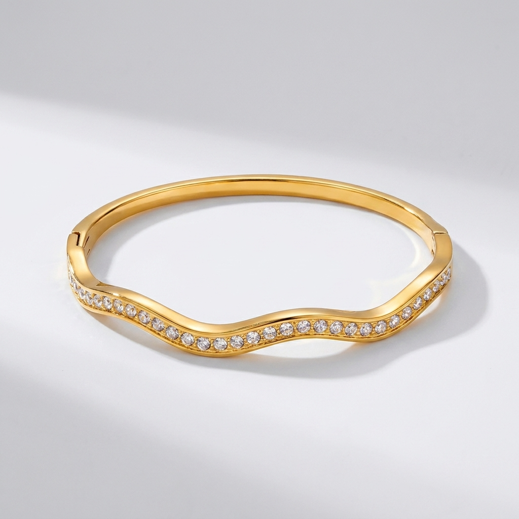 Amélie Wave Crystal Bangle - Joie d’Or