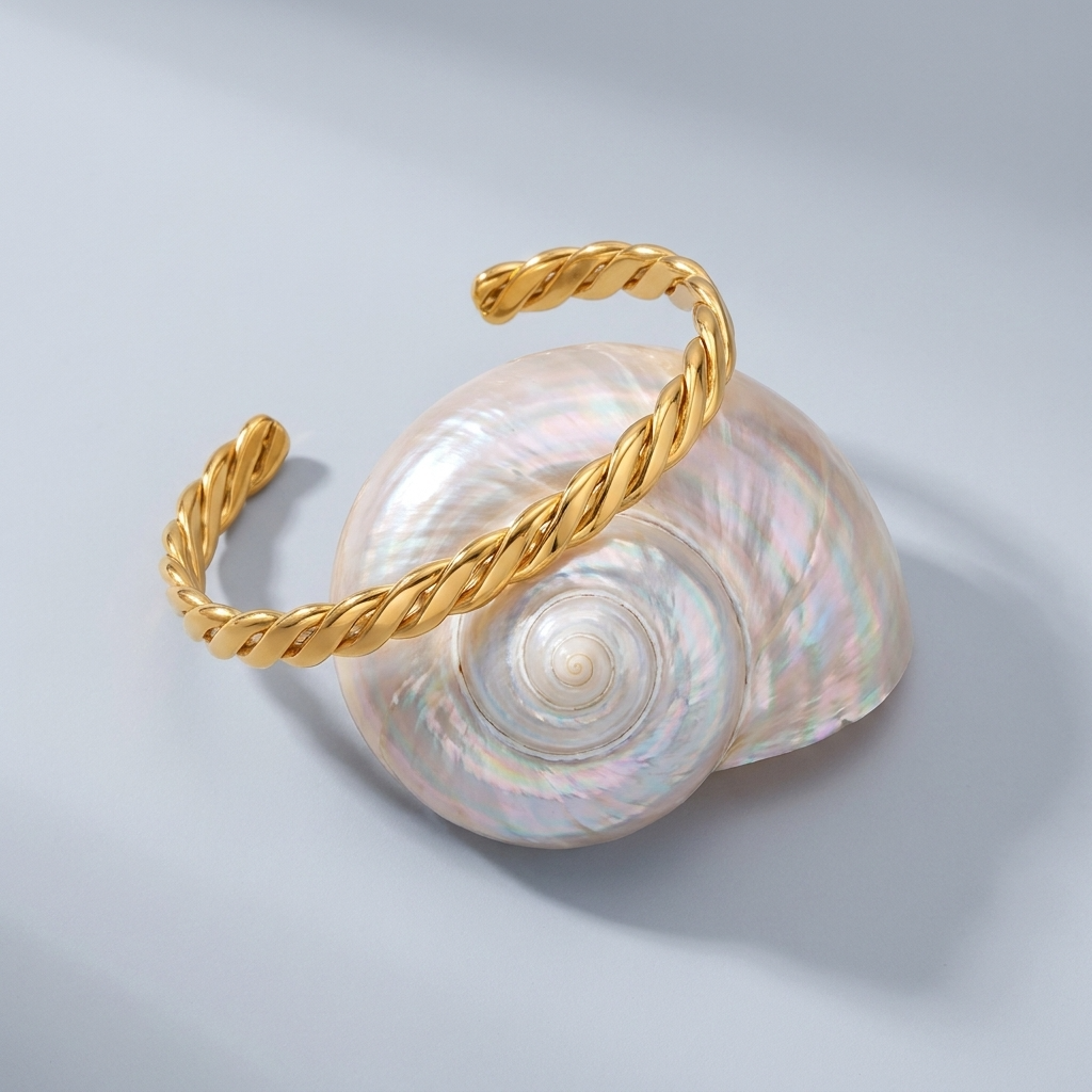 Emma Twist Bold Gold Bangle - Joie d’Or