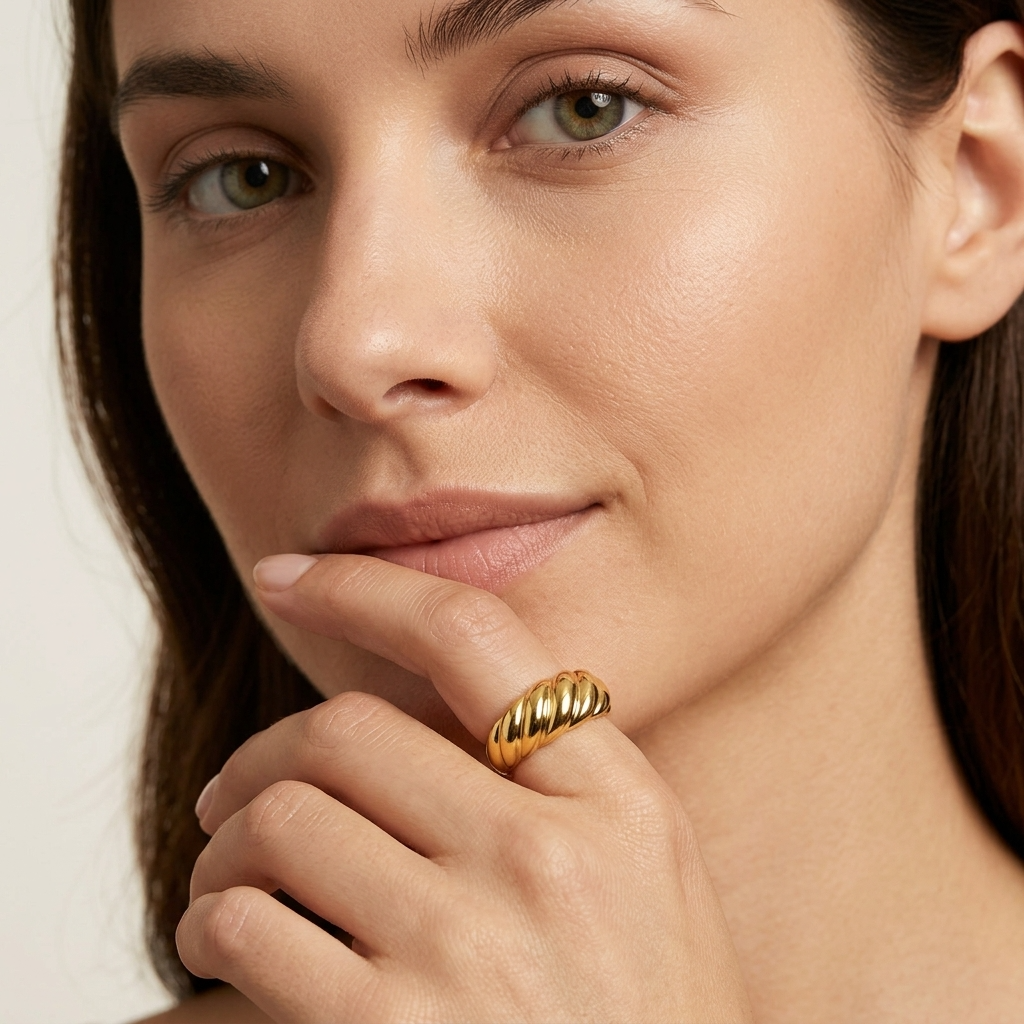 Lorelei Gold Croissant Ring - Joie d’Or