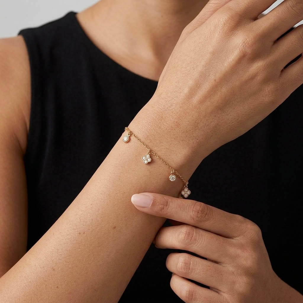 Sienna Clover Charms Gold Bracelet