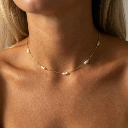 Valentina Tiny Pearls Necklace