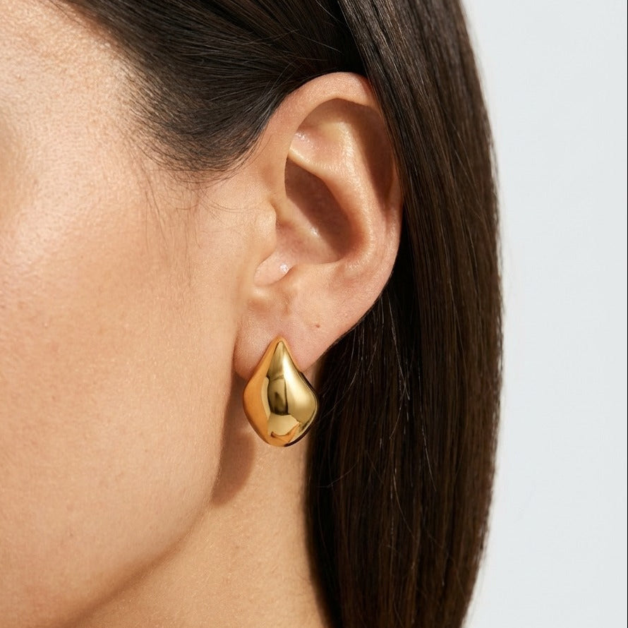 Lena Curved Hoop Earrings