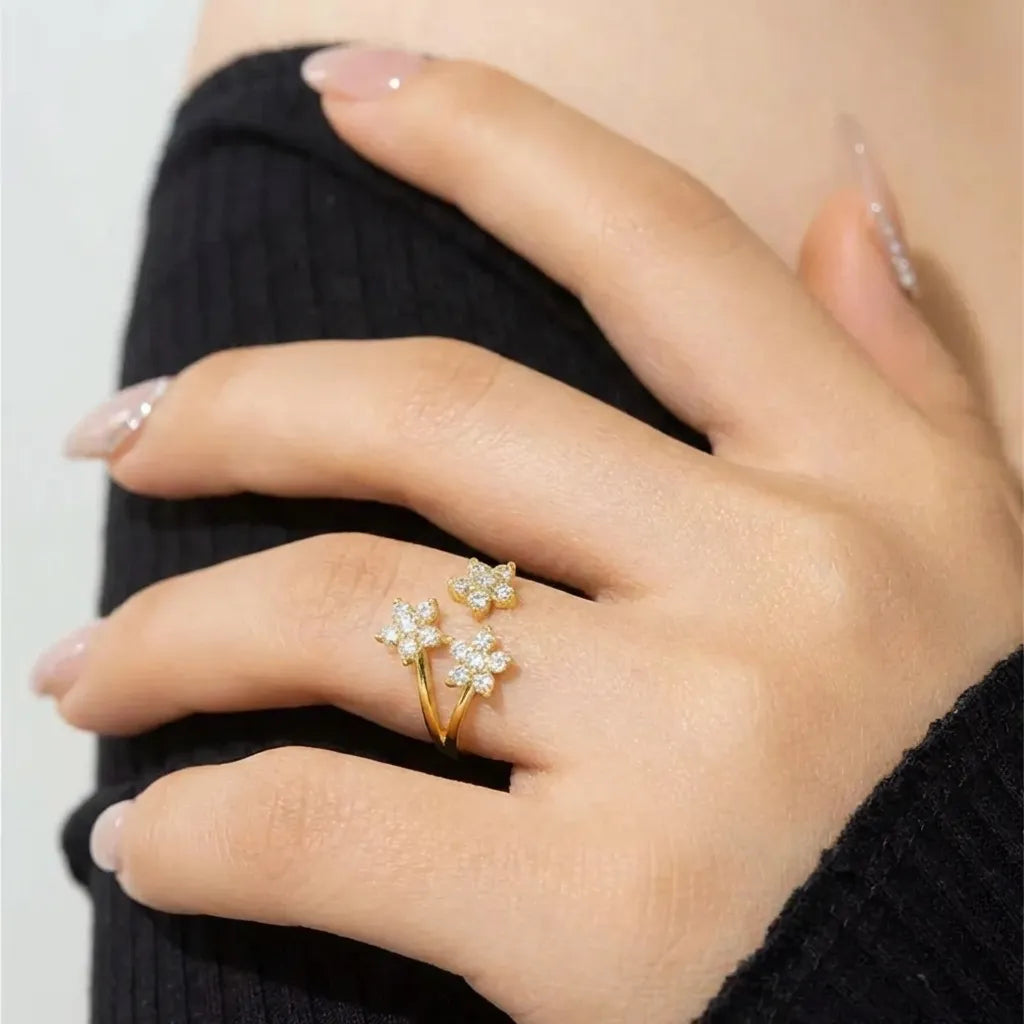 Lydia Crystal Flowers Ring - Joie d’Or