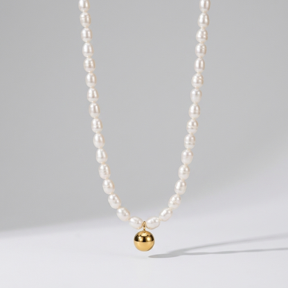 Adèle Freshwater Pearls Necklace