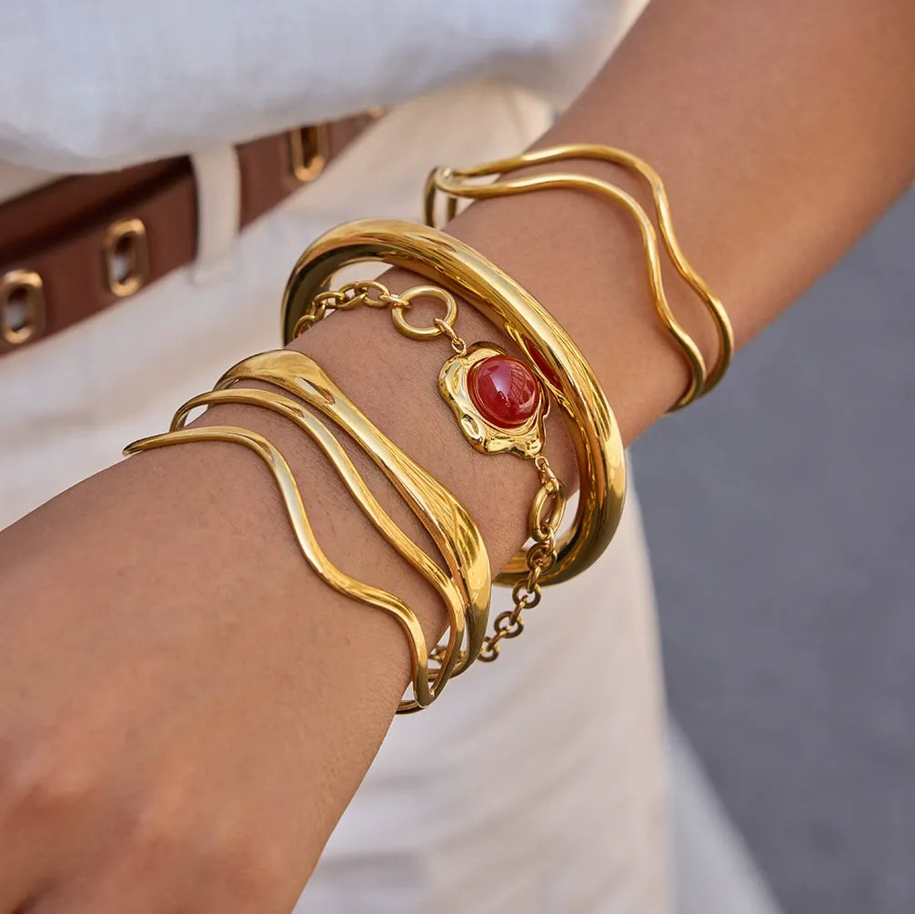 Emma Wave Gold Bangle
