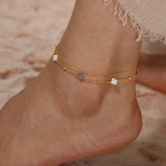 Elodie Shell Clover Anklet