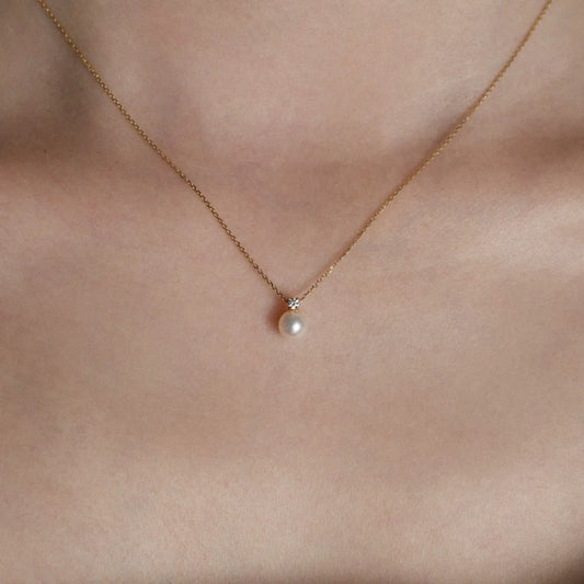 Amélie Classic Pearl Pendant