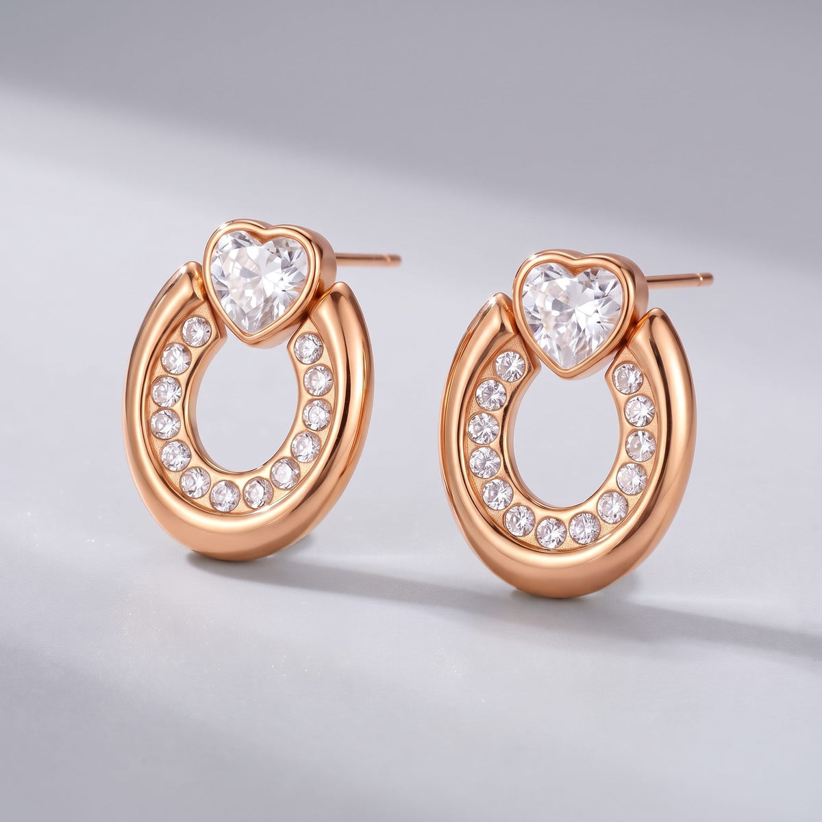 Léonore Horseshoe Crystal Gold Earrings
