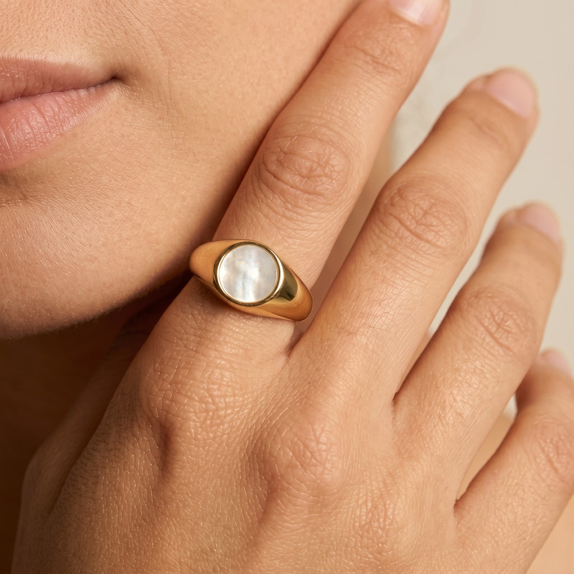 Mother Of Pearl Ring - Joie d’Or